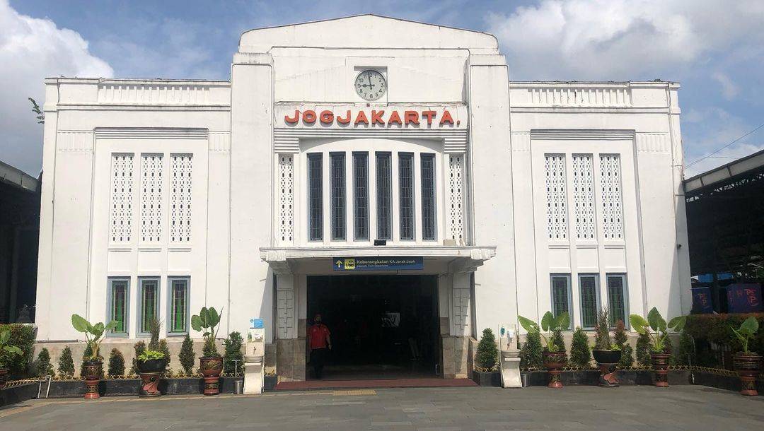 Riuh Stasiun Saat Mudik Lebaran pada Bulan Ramadan