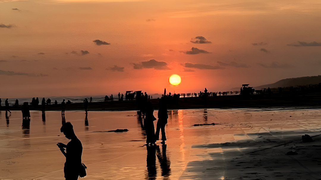 Infografis Pesona Pasir Hitam dan Sunset Romantis, Pantai Parangtritis Tetap Jadi Primadona Wisata Yogyakarta