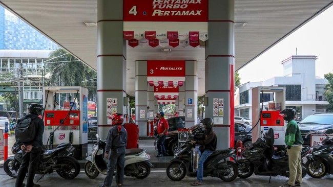 kondisi-spbu-pertamina-usai-pengumuman-harga-bbm-terbaru-1-april-1775016039867_169