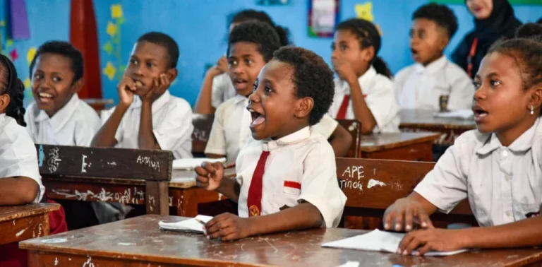 ANAK-PAPUA-SD-1024x504