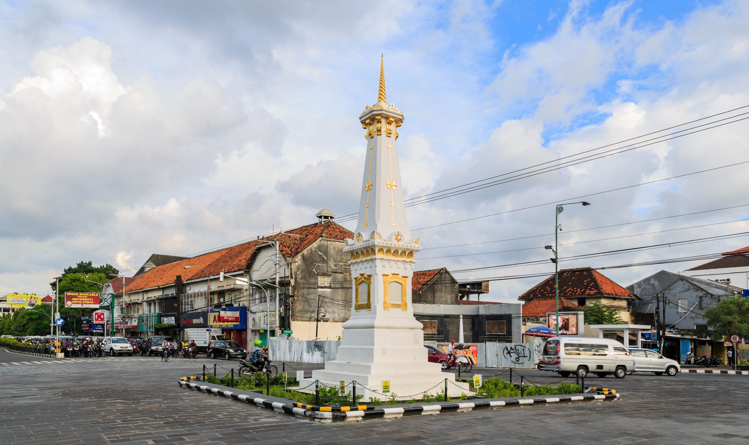 Yogyakarta_Indonesia_Tugu-Yogyakarta-02 (1)